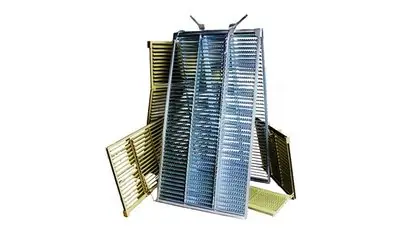 Ověřený Žaluziové síto New Holland 80431943 - horní